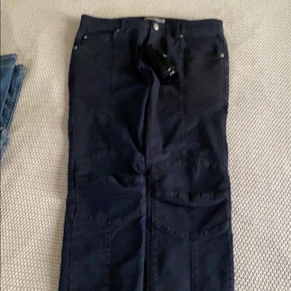Balmain - Picture 5 of 6